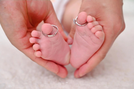 楚雄宝宝脸上长黑点